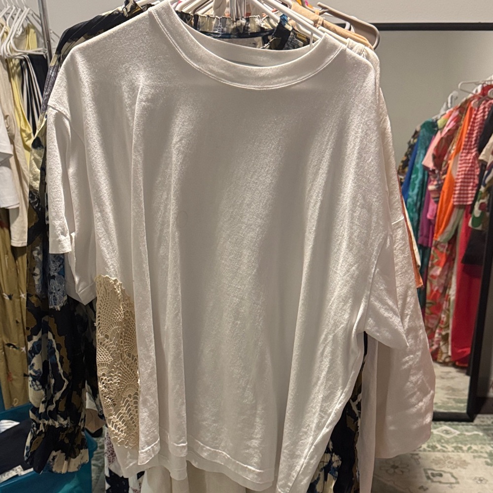 Carleen tee